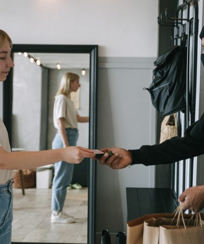 Foliopaki kurierskie — jak wybrać najlepsze? 9 - WiadomościHandlowe.com.pl foliopaki kurierskie jak wybrac najlepsze Foliopaki kurierskie — jak wybrać najlepsze? - Wiadomości Handlowe