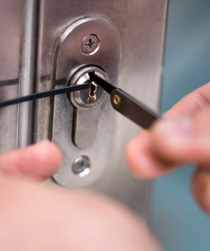 Kiedy wezwać pomoc - awaryjne otwieranie drzwi 10 - WiadomościHandlowe.com.pl kiedy wezwac pomoc awaryjne otwieranie drzwi Kiedy wezwać pomoc - awaryjne otwieranie drzwi - Wiadomości Handlowe