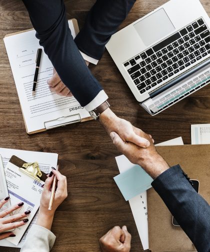 Negocjacje bez planu? To jak granie w ruletkę. Mogą kosztować nawet 60 proc. potencjalnych zysków