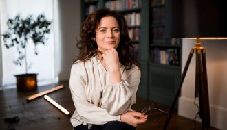 Anna Maria Panasiuk 1 Sukcesja? Zaczyna się od wychowania następcy - Wiadomości Handlowe