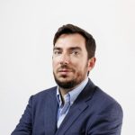 Tomek Szklarski 2 Alarm na rynku pracy - aż 7 na 10 pracowników czuje się niedocenianych - Wiadomości Handlowe