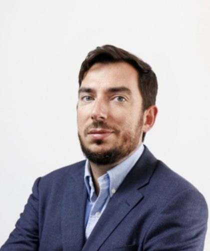 Tomek Szklarski 2 Alarm na rynku pracy - aż 7 na 10 pracowników czuje się niedocenianych - Wiadomości Handlowe