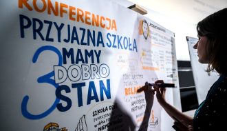 smartfony-znikna-ze-szkol-ale-to-dopiero-poczatek-zmian-jak-zadbac-o-dobrostan-uczniow