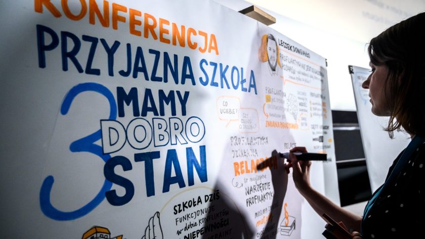 Smartfony znikną ze szkół, ale to dopiero początek zmian. Jak zadbać o dobrostan uczniów? 1 - WiadomościHandlowe.com.pl smartfony-znikna-ze-szkol-ale-to-dopiero-poczatek-zmian-jak-zadbac-o-dobrostan-uczniow