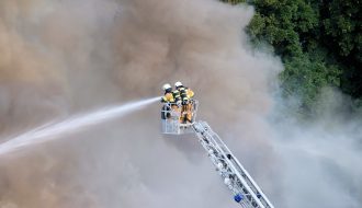 Pożar zaczyna się długo przed pierwszym płomieniem. Jak przygotować obiekt, zanim kryzys sprawdzi jego odporność?