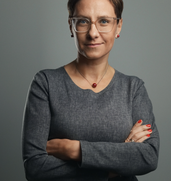 Cyfrowa dojrzałość zamiast technologicznej fascynacji. Dlaczego sama obsługa AI to za mało, by utrzymać się na rynku pracy?