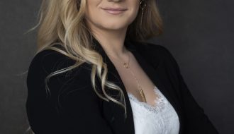 Bezpieczeństwo na drodze zaczyna się wtedy, gdy bierzemy odpowiedzialność za innych ludzi Komentarz ekspercki Karolina Praszek-Gołębiewska