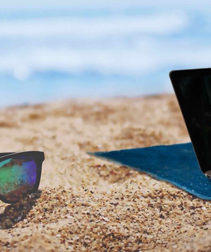 Laptop z widokiem na morze, a dane… na widoku? Dlaczego praca z plaży może skończyć się większym stresem niż powrót z urlopu 4 - WiadomościHandlowe.com.pl laptop-z-widokiem-na-morze-a-dane-na-widoku-dlaczego-praca-z-plazy-moze-skonczyc-sie-wiekszym-stresem-niz-powrot-z-urlopu
