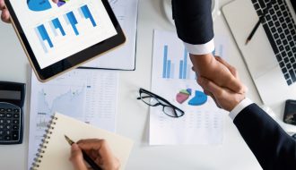 Odpowiedzialny biznes potrzebuje czegos wiecej niz dobrych deklaracji Odpowiedzialny biznes potrzebuje czegoś więcej niż dobrych deklaracji - Wiadomości Handlowe