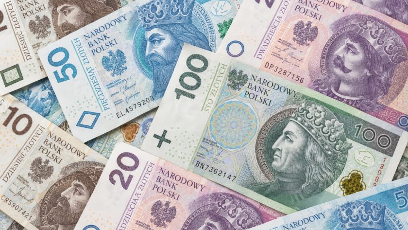 Polacy lubią odkładać pieniądze na czarną godzinę – nadal mają jednak problem z tym, co dalej
